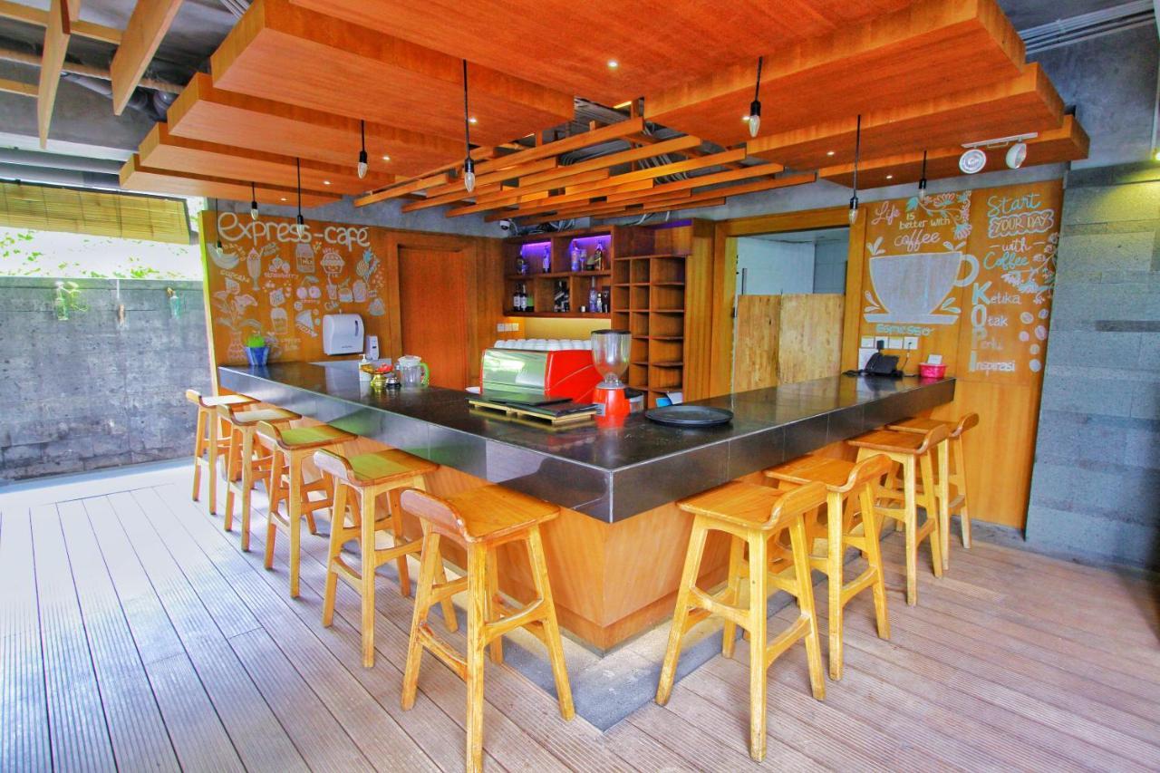 Swiss-Belexpress Kuta Legian Hotell Exteriör bild