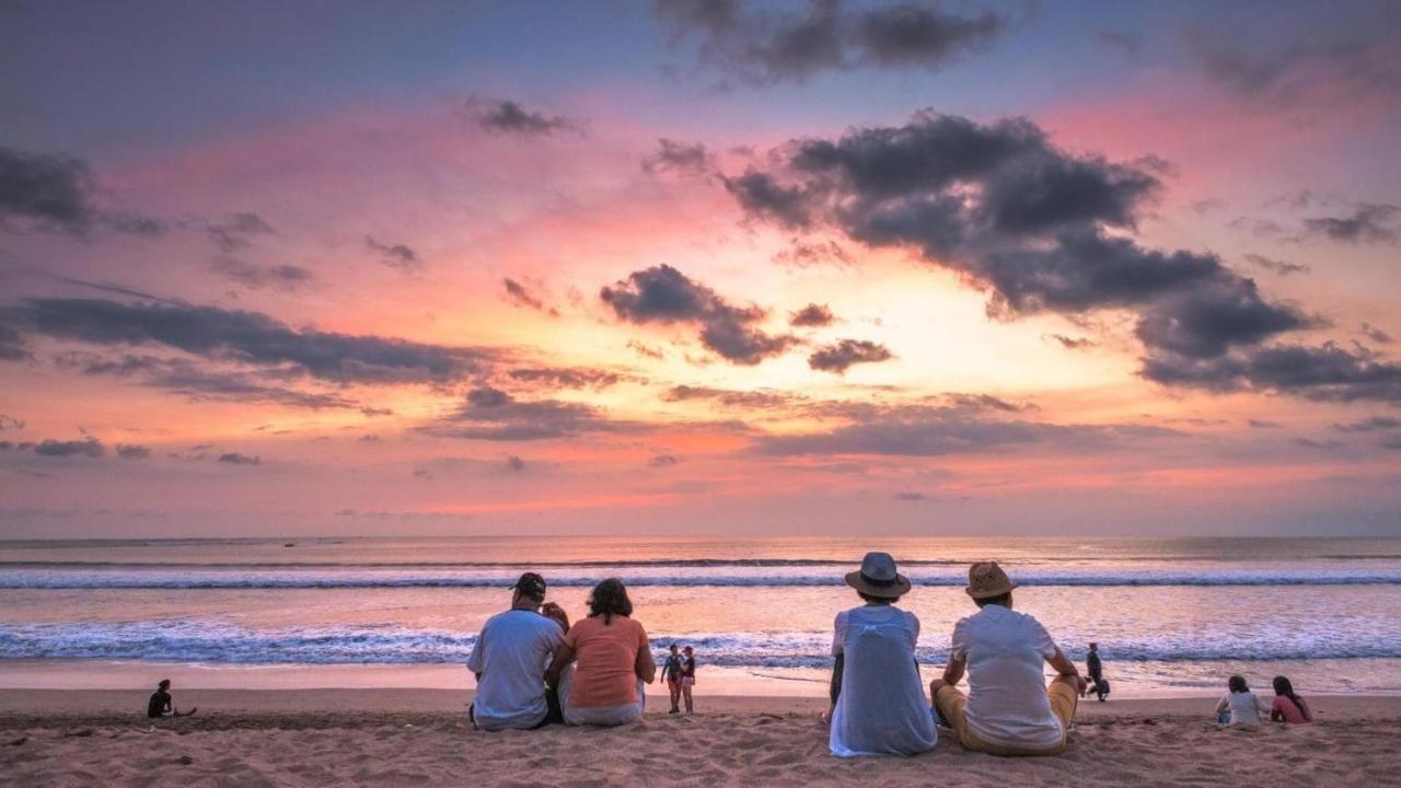 Swiss-Belexpress Kuta Legian Hotell Exteriör bild