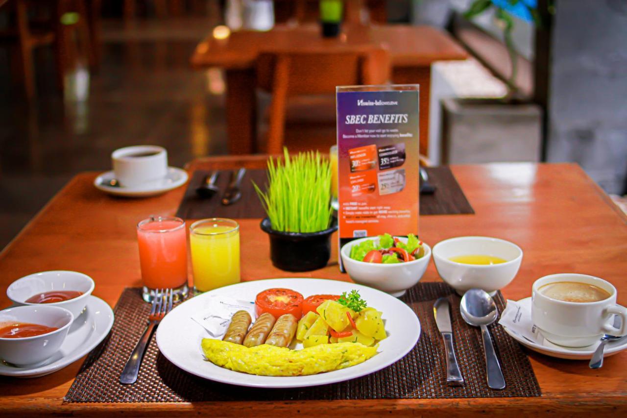 Swiss-Belexpress Kuta Legian Hotell Exteriör bild