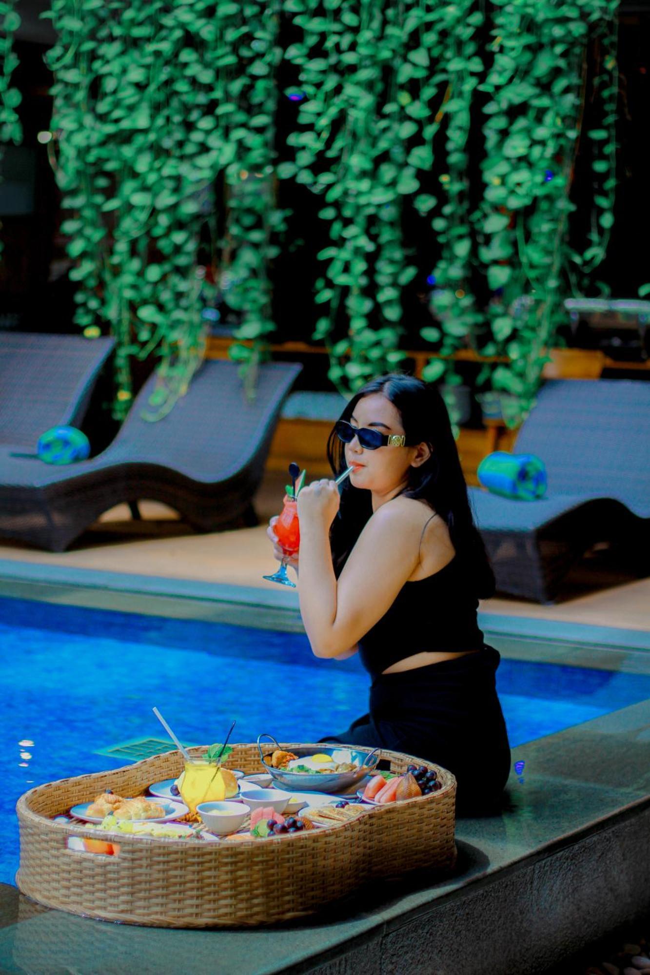 Swiss-Belexpress Kuta Legian Hotell Exteriör bild