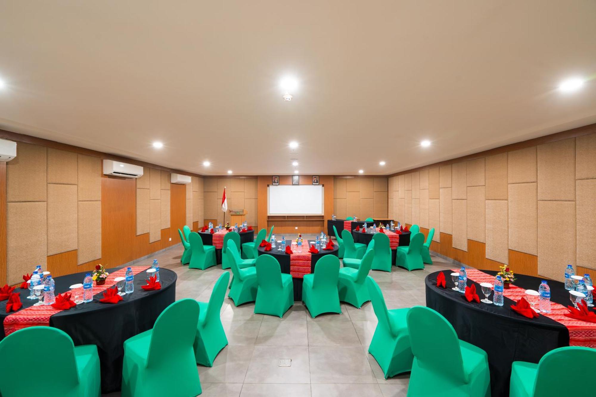 Swiss-Belexpress Kuta Legian Hotell Exteriör bild